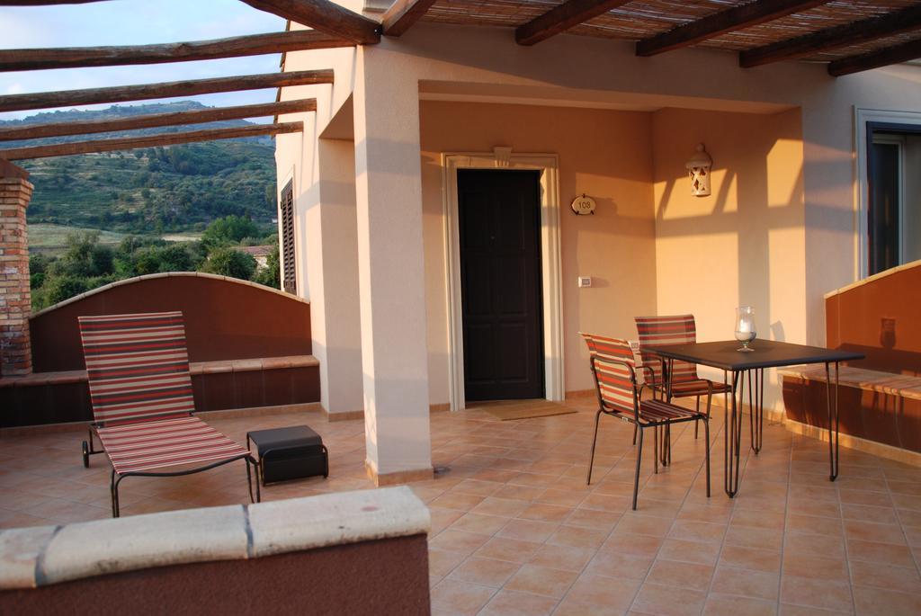 Hotel Alcantara Di Charme Adults Only 4*